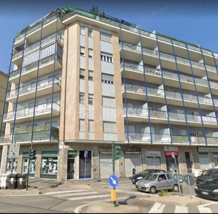 Bellissimo Alloggio Vicino Alla Metro Bengasi,Lino House Torino Exterior foto